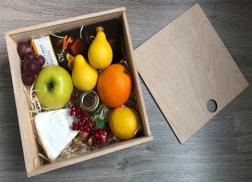 Corporate Gift Box 25 x 25 x 11 cm CAPSBOARD PRESENT