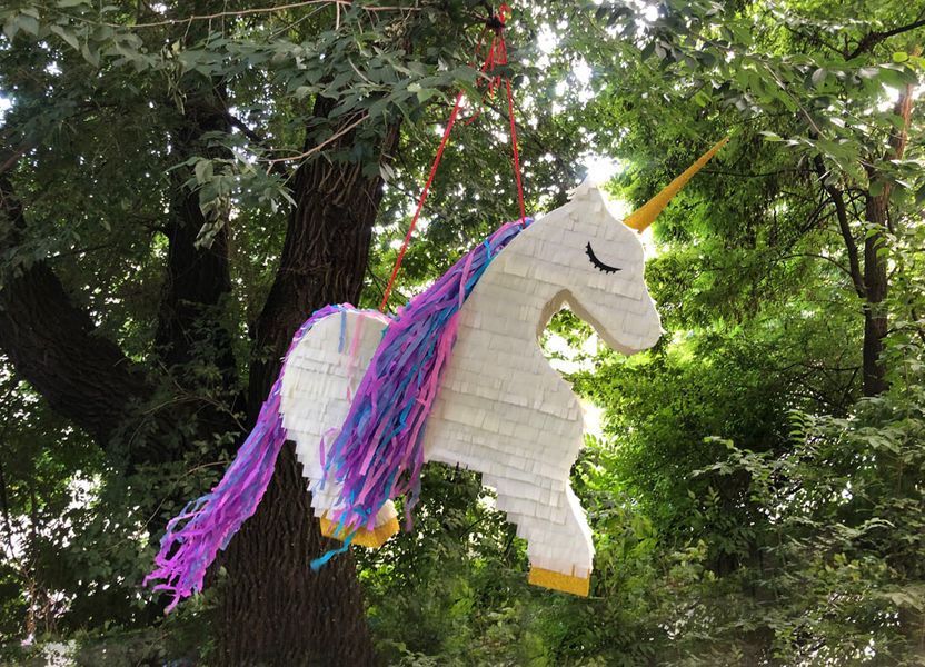 Піньята Єдиноріг Unicorn 150 см CAPSBOARD 150003 фото